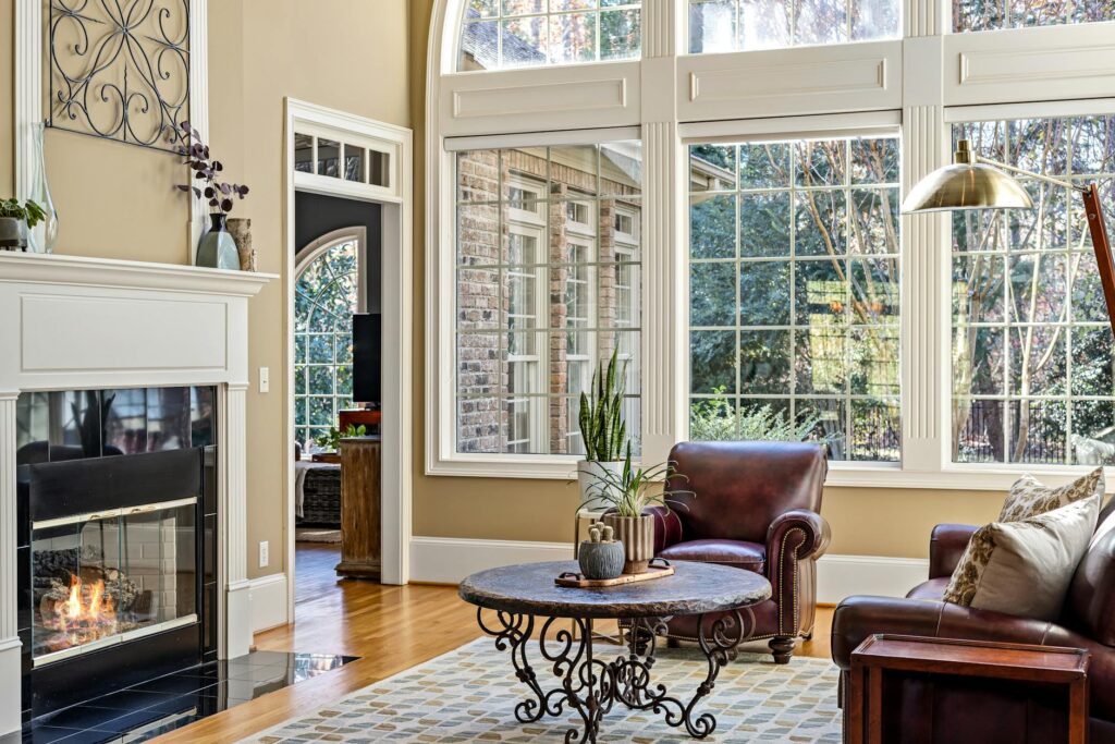 contemporary vs traditional art comparison