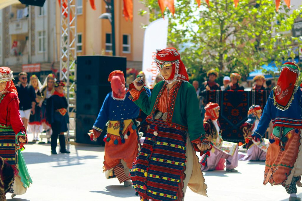 evırı cultural art