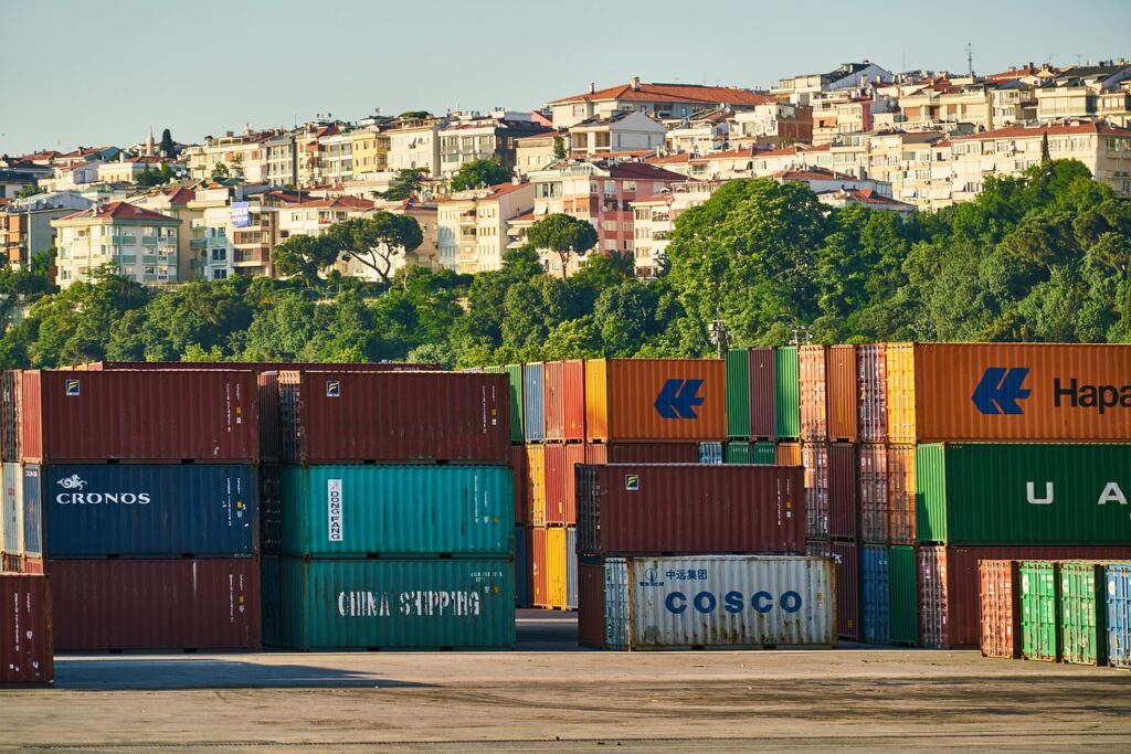 international shipping logistics