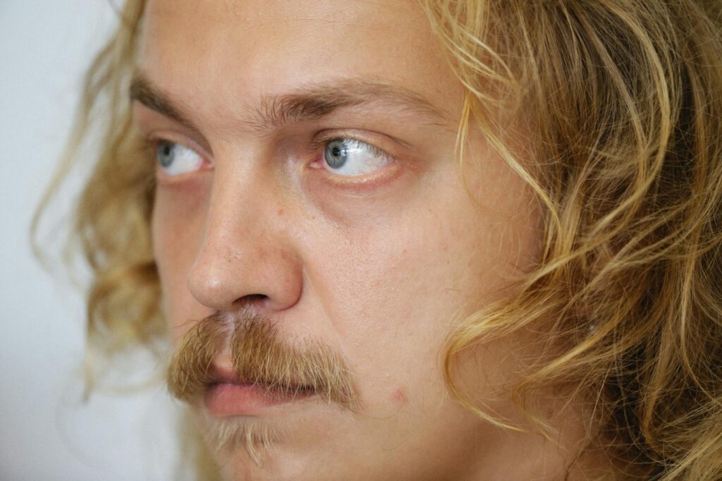 jeffrey dahmer glasses close up