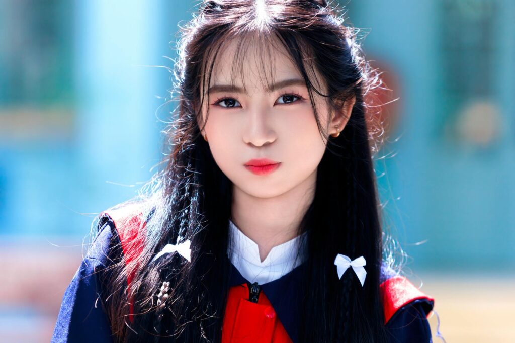 kpop idol alien stage concept