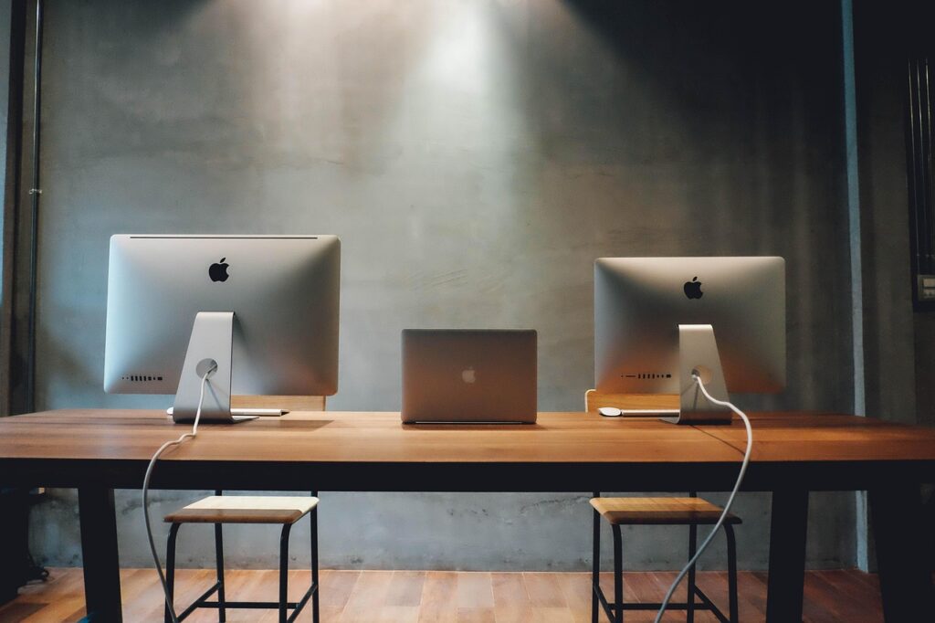 minimalist desk setup