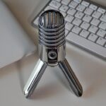 podcast microphone listener
