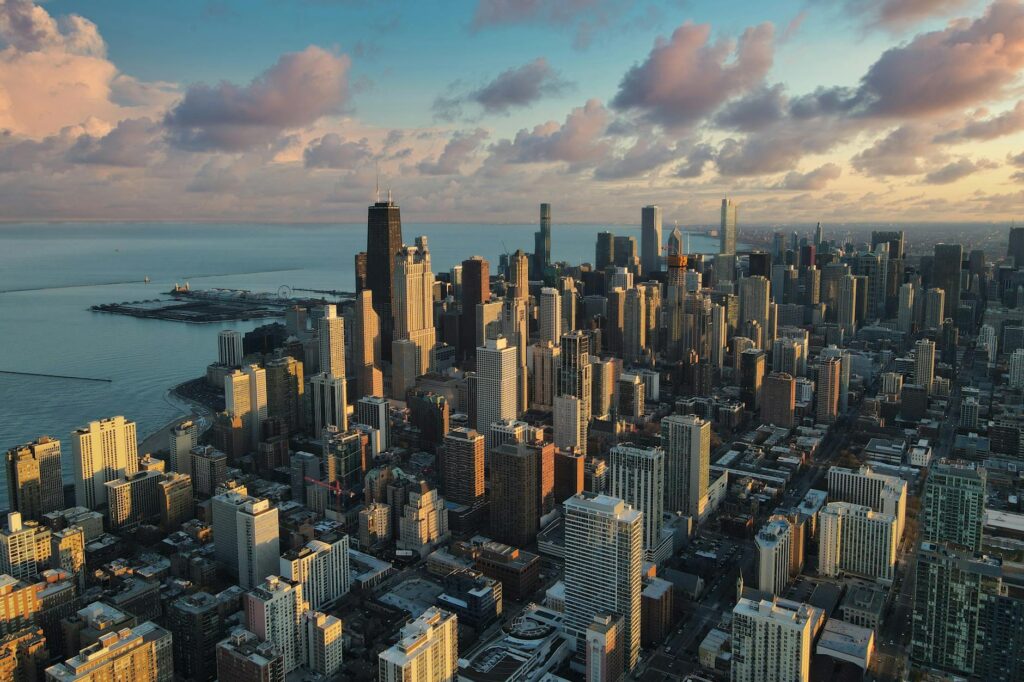 Chicago skyline justice building