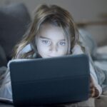 child using tablet privacy
