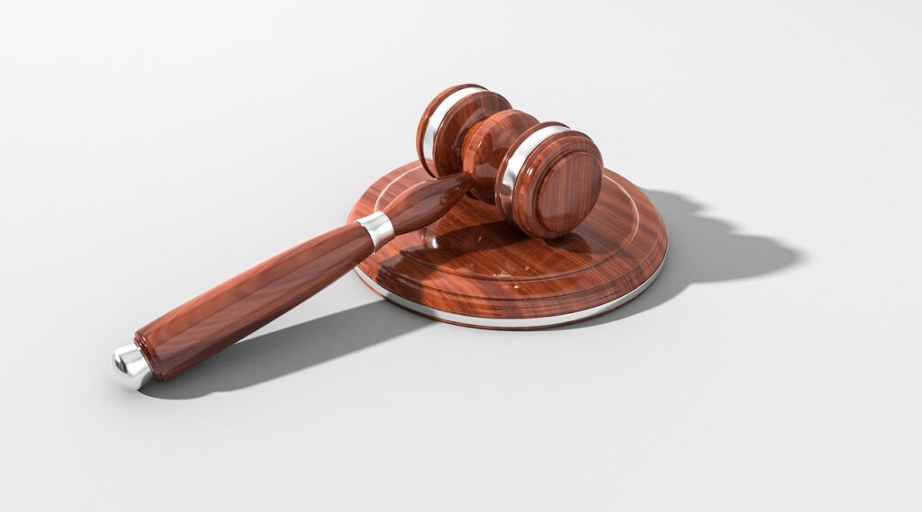justice scales gavel