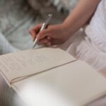 lifestyle blogger writing compelling content