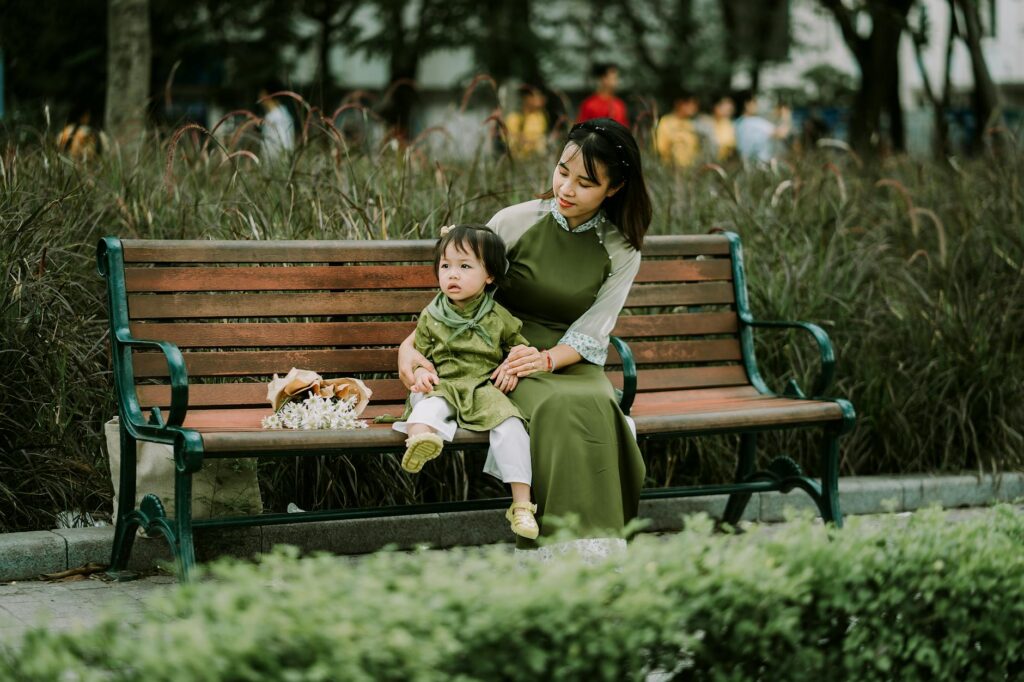 parenting influencers vs traditional media