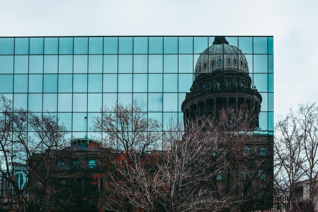 state capitol building courthouse